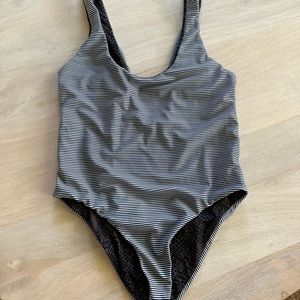 ✖️[SOLD]✖️ ACACIA